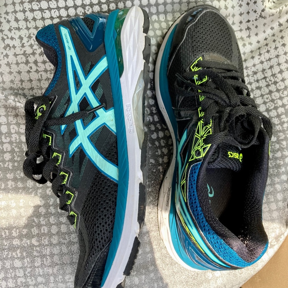 Asics GT-2000 Womens 8.5